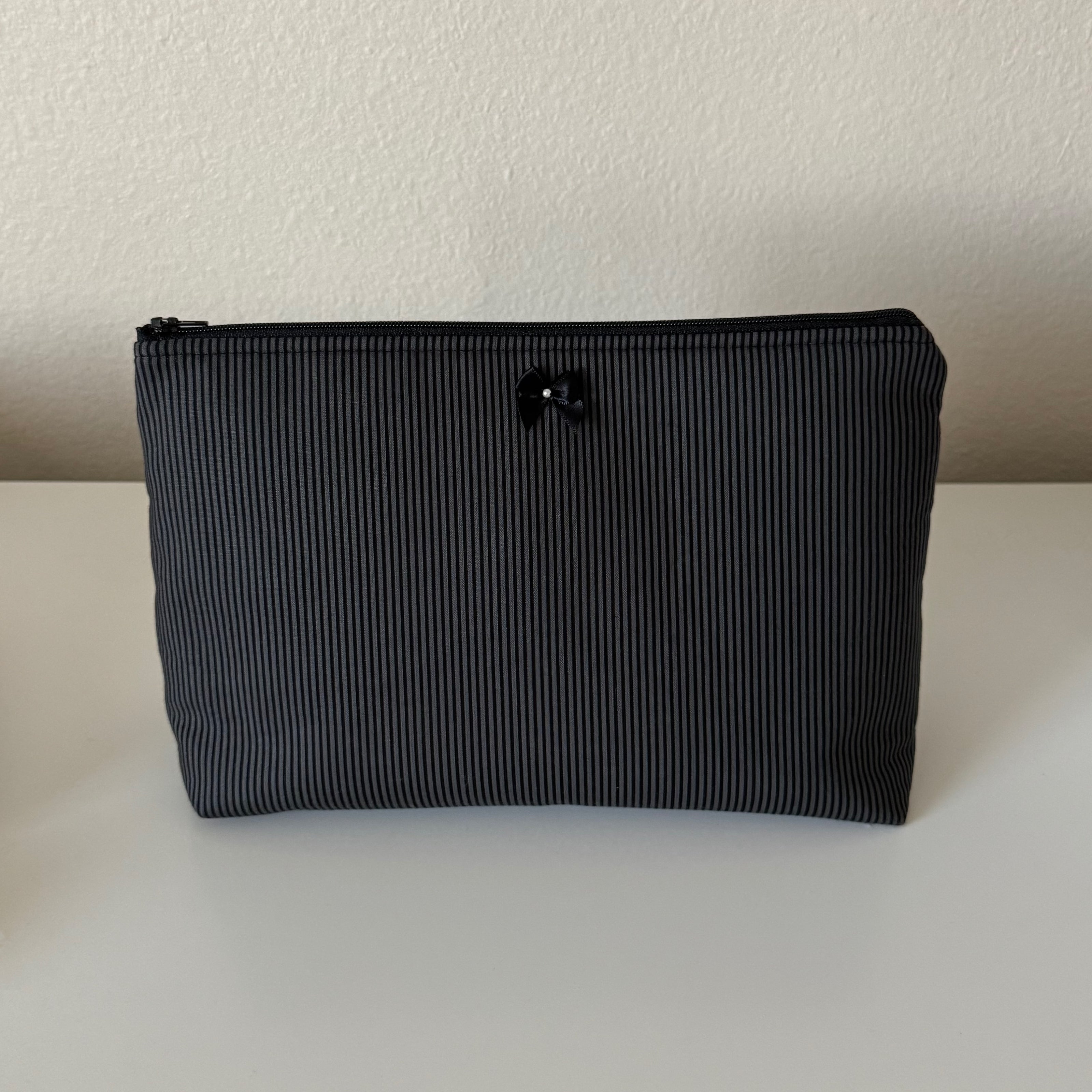 Raven Stripes Toiletry Bag