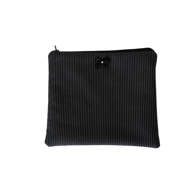 Raven Stripes Pouch