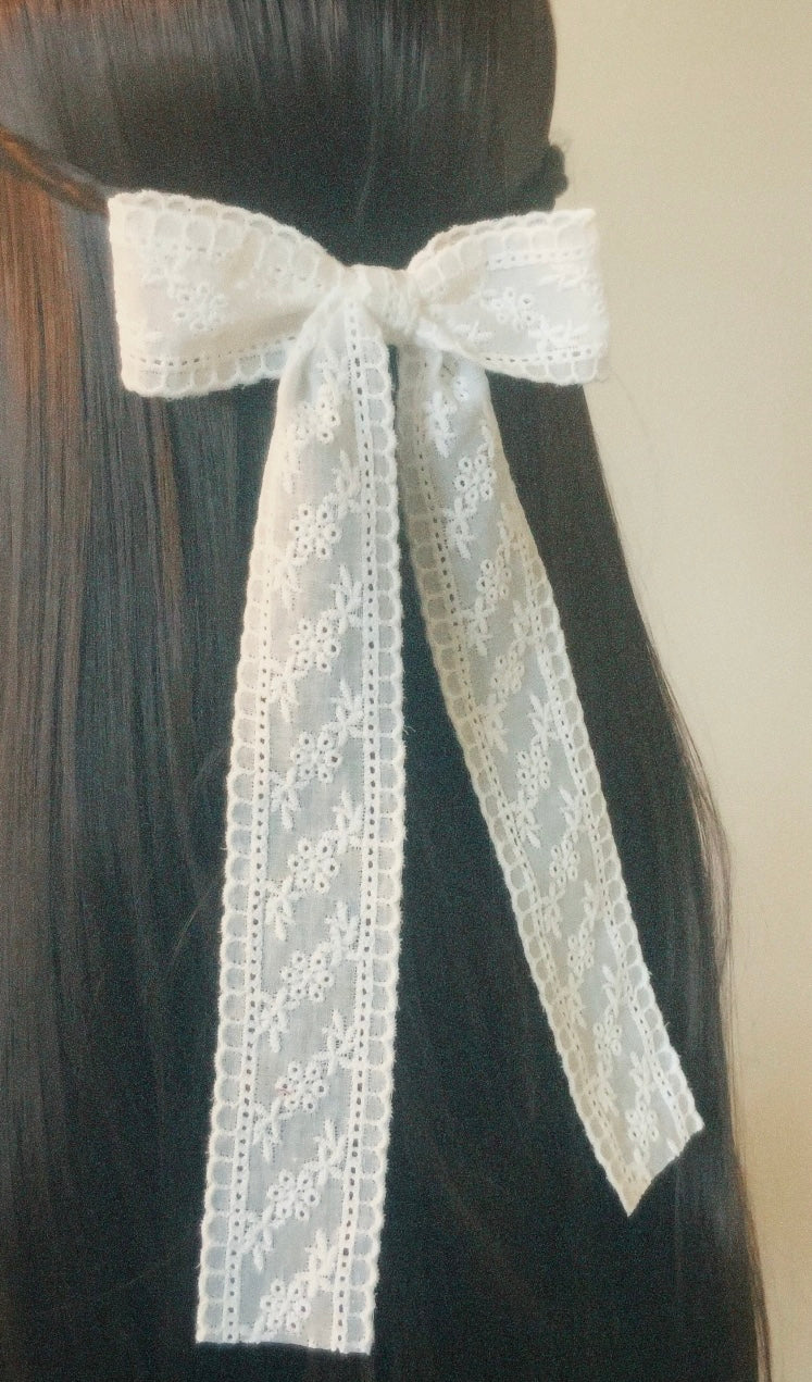 Dove Eyelet Hair Bow Clip