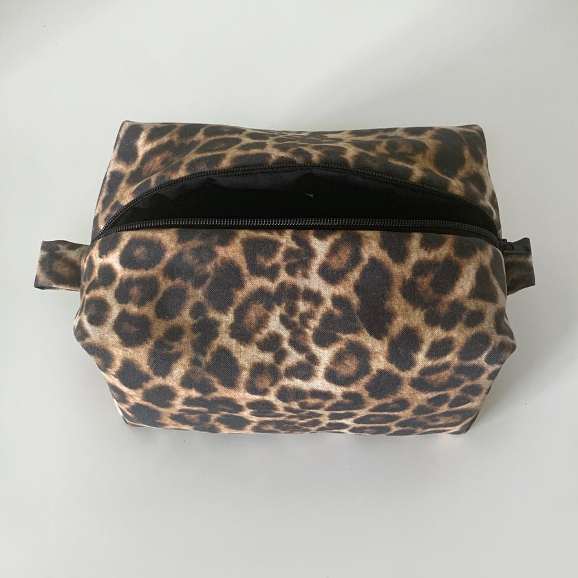 Small Leopard Makeup Bag (Pre-Order)