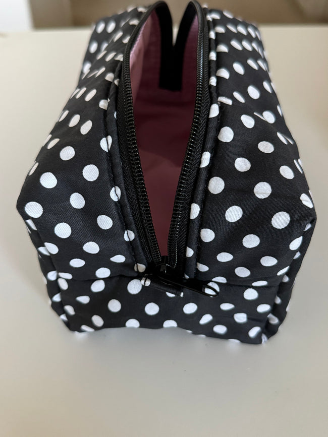 Medium Polka Dot Makeup Bag (L.E)