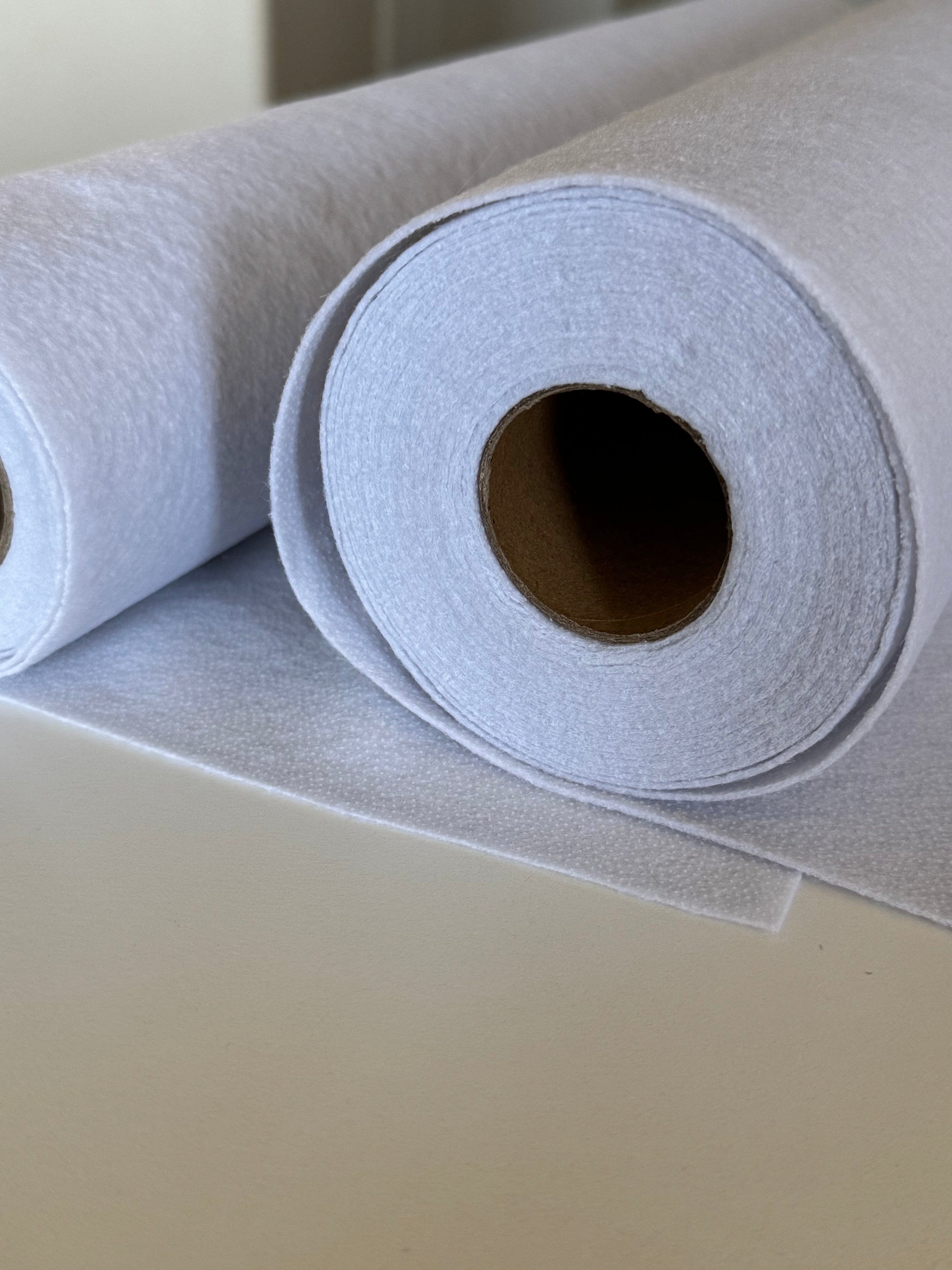 Fusible Light & Medium Fleece Remnant Roll