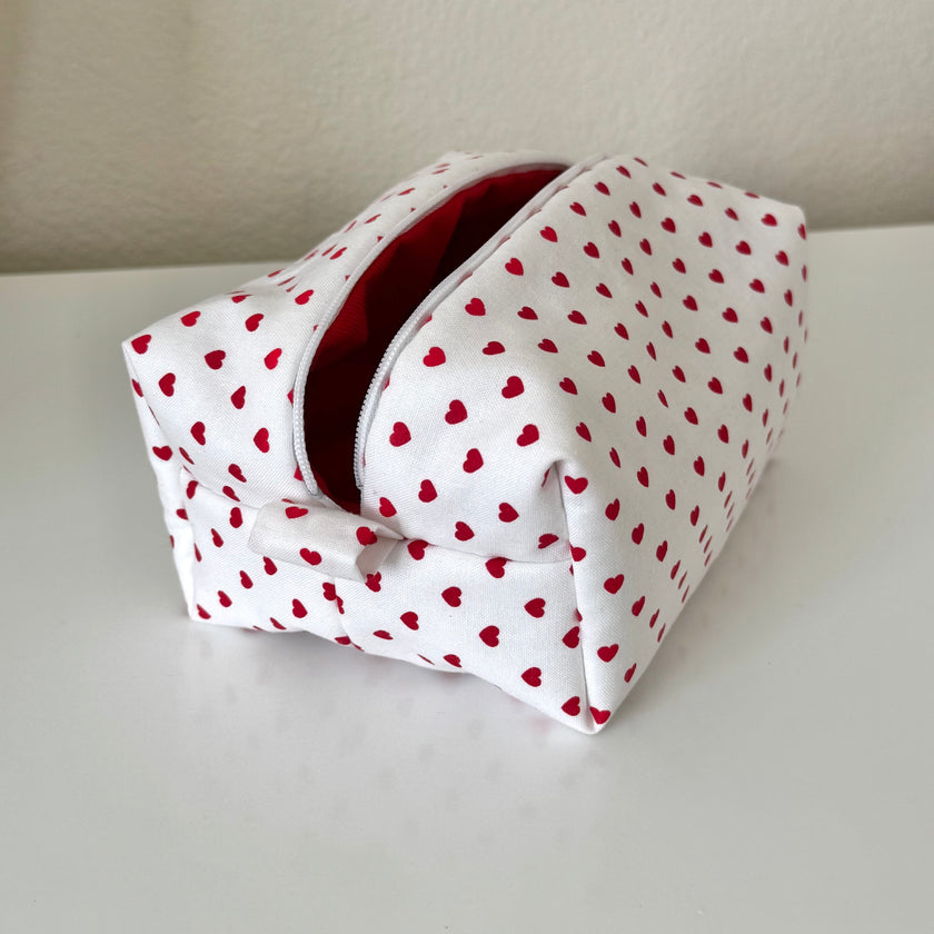 Small Amore Makeup Bag