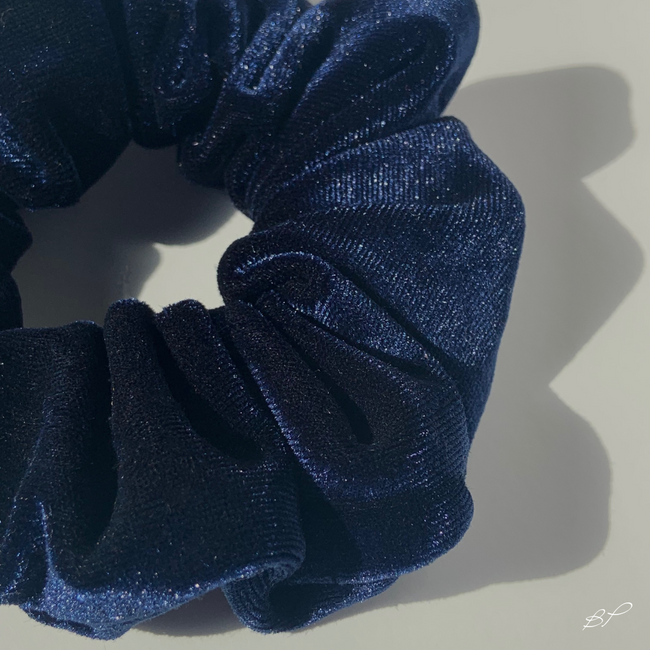Héléne Velvet Scrunchie