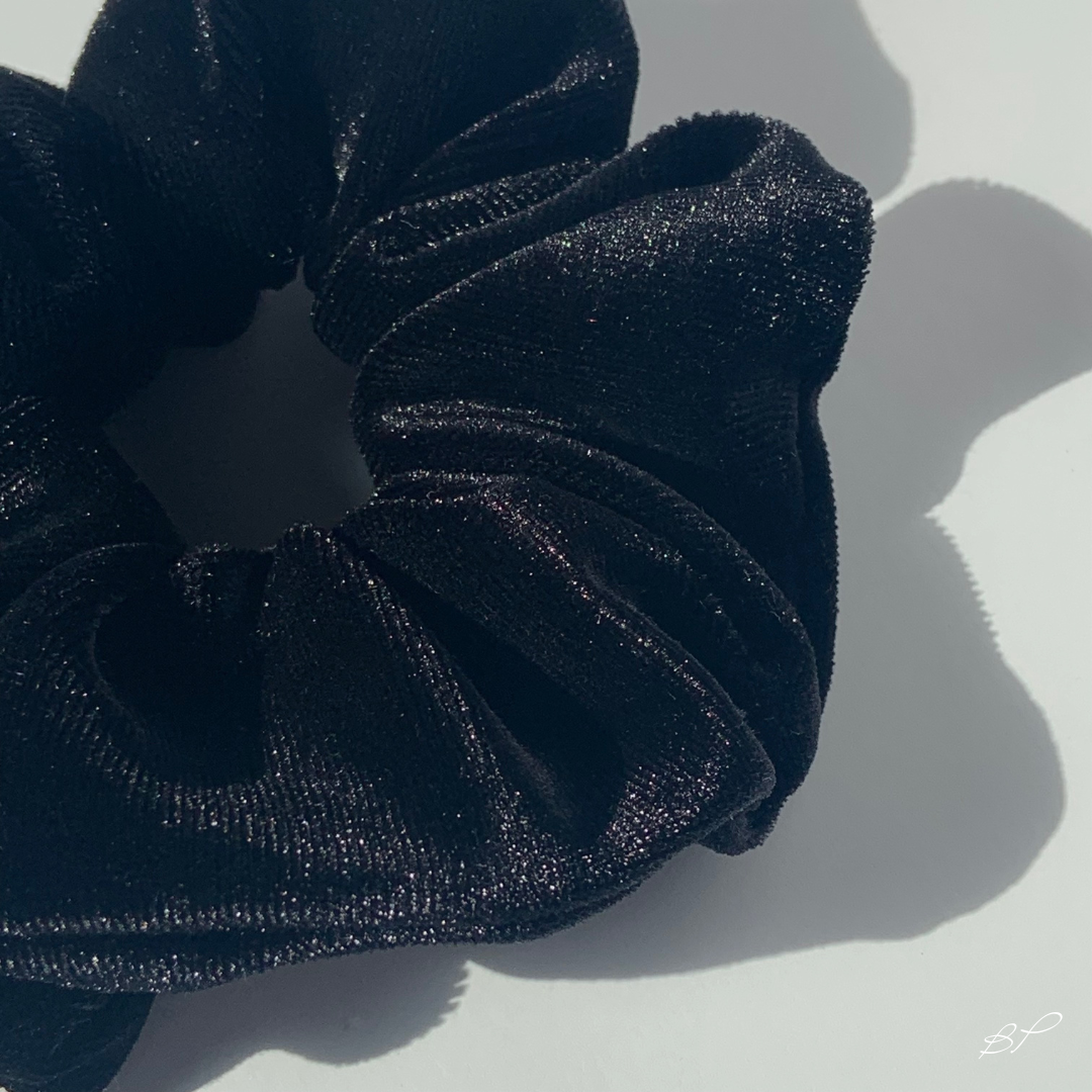 Alice Velvet Scrunchie