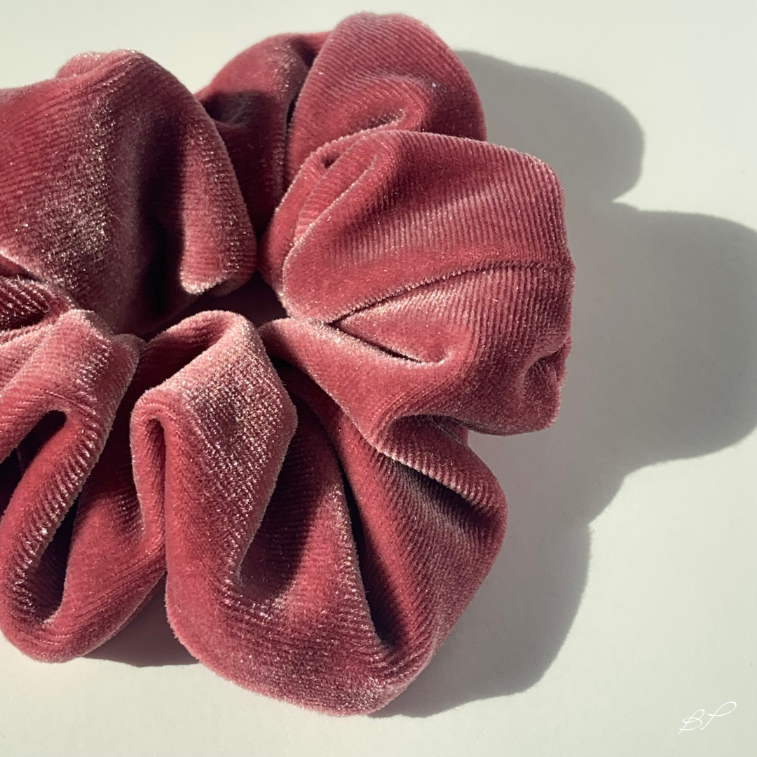 Céléna Velvet Scrunchie