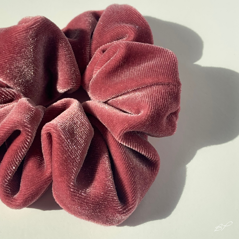 Céléna Velvet Scrunchie